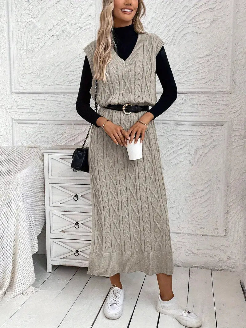 Elegantes Maxistrickkleid mit langen Ärmeln