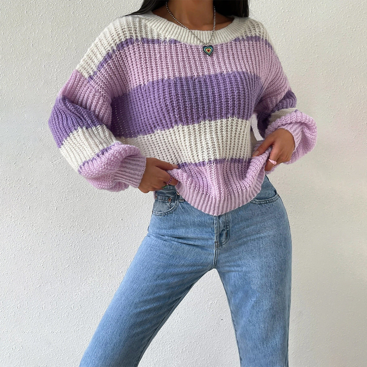 Damenstrickpullover mit breiten Blockstreifen und locker fallender Form