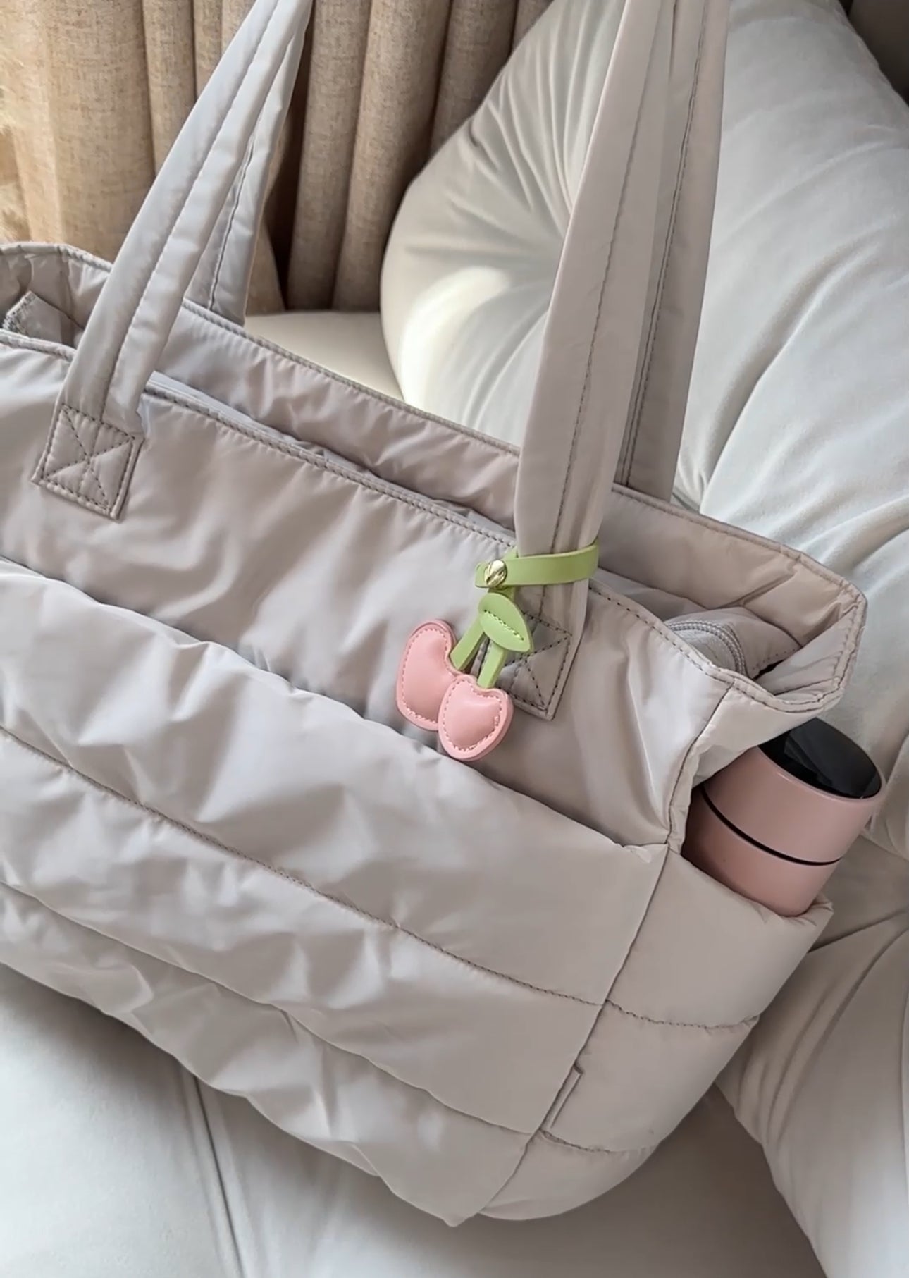 Moderne und elegante Puffertasche für Frauen - Kristel