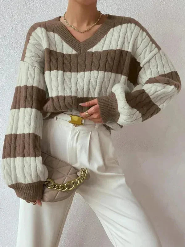 Sarina - Damenpullover mit V-Ausschnitt und Zopfmuster