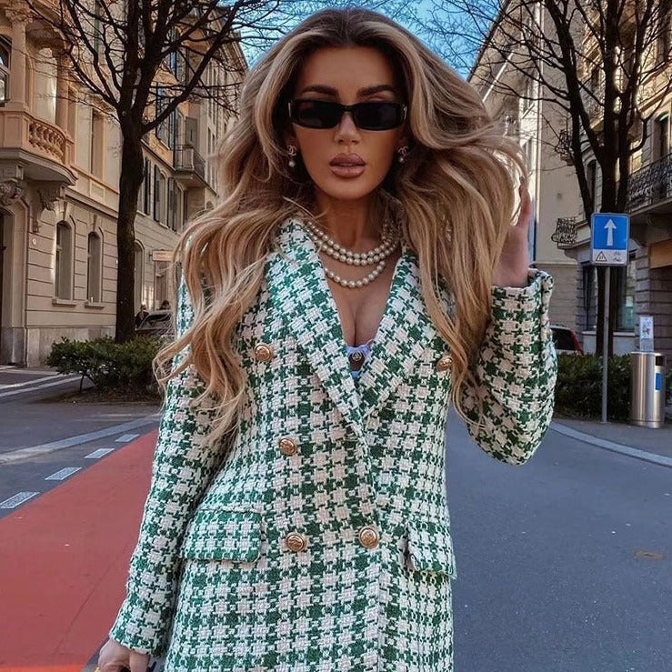 Lina - Luxuriöser Blazer mit Taschen und Knopfleiste