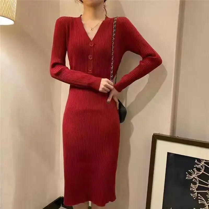 Geripptes Strickkleid mit Knöpfen für Damen