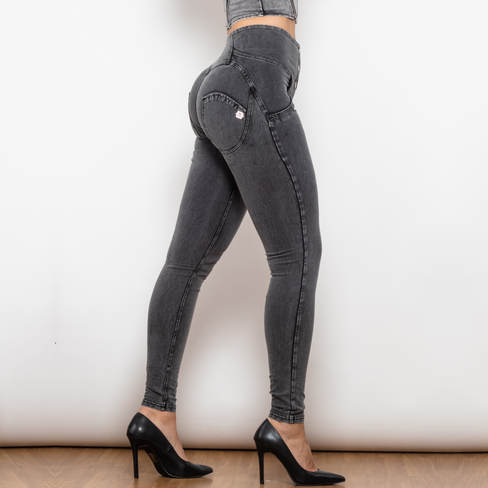 Hochtaillierte Röhrenjeans für Damen