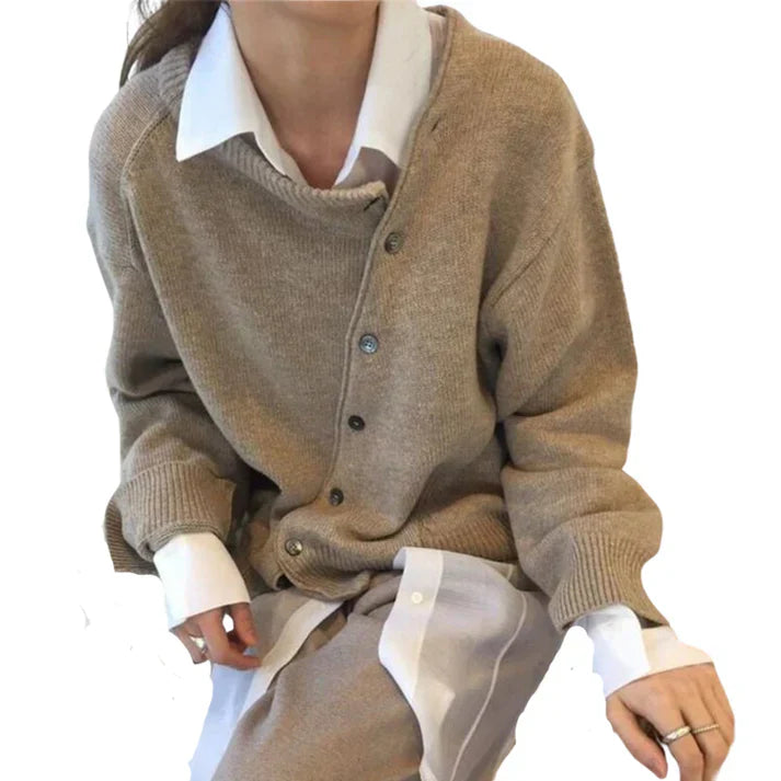 Weiche Strickjacke mit Diagonaler Knopfleiste