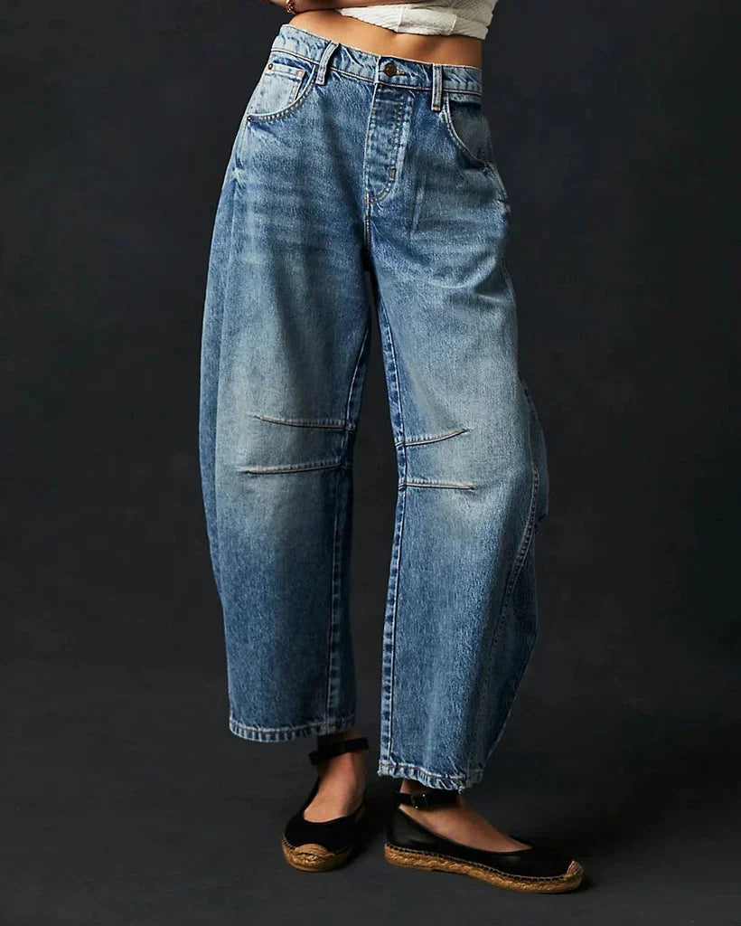 Mittelhohe Röhrenjeans für Frauen - Ava