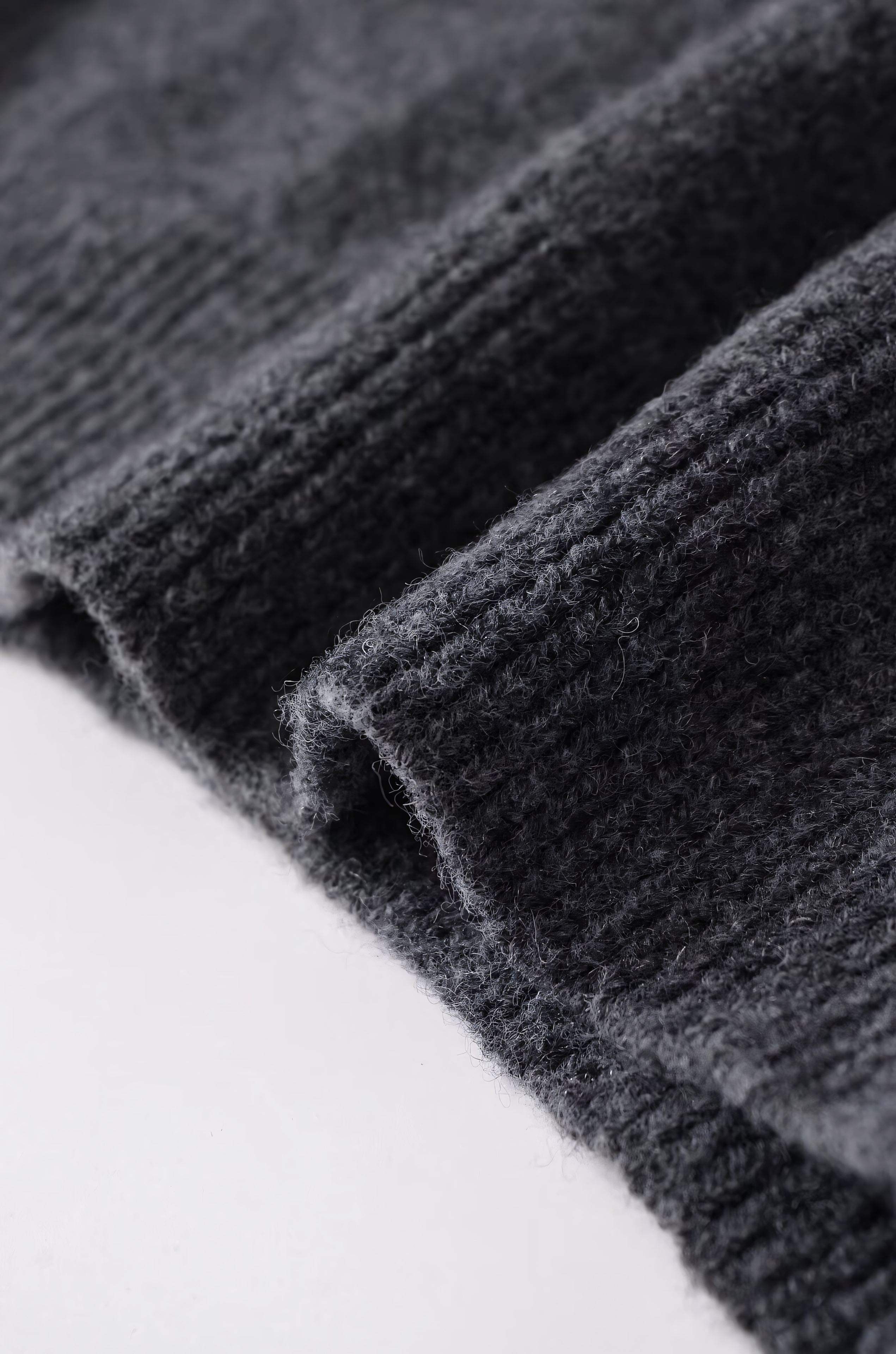 Damen Pullover mit Ausschnitt in V-Form und dezenter Wickelausführung