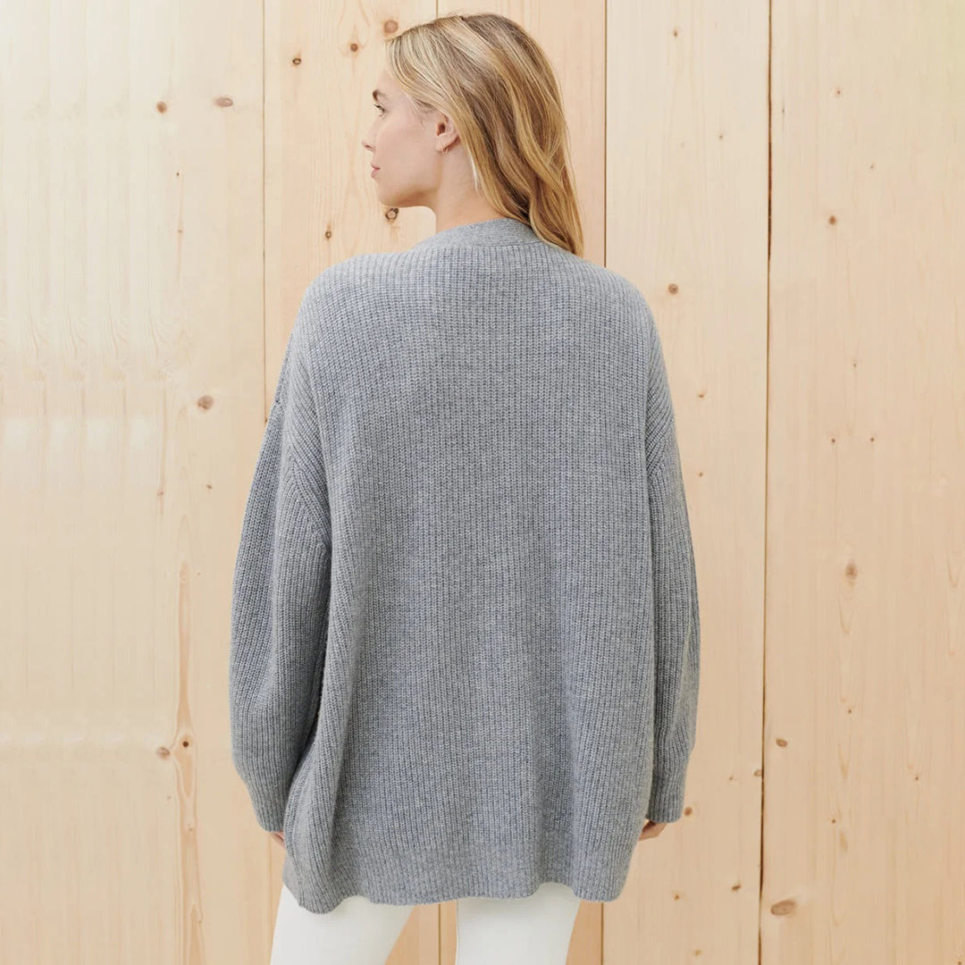 Weiche Strickjacke für Frauen in Übergröße mit kuscheligen Schichten