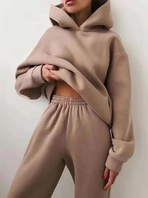 Ivy - Kapuzenpullover und Jogginghose für Frauen Perfekt für Komfort und Stil