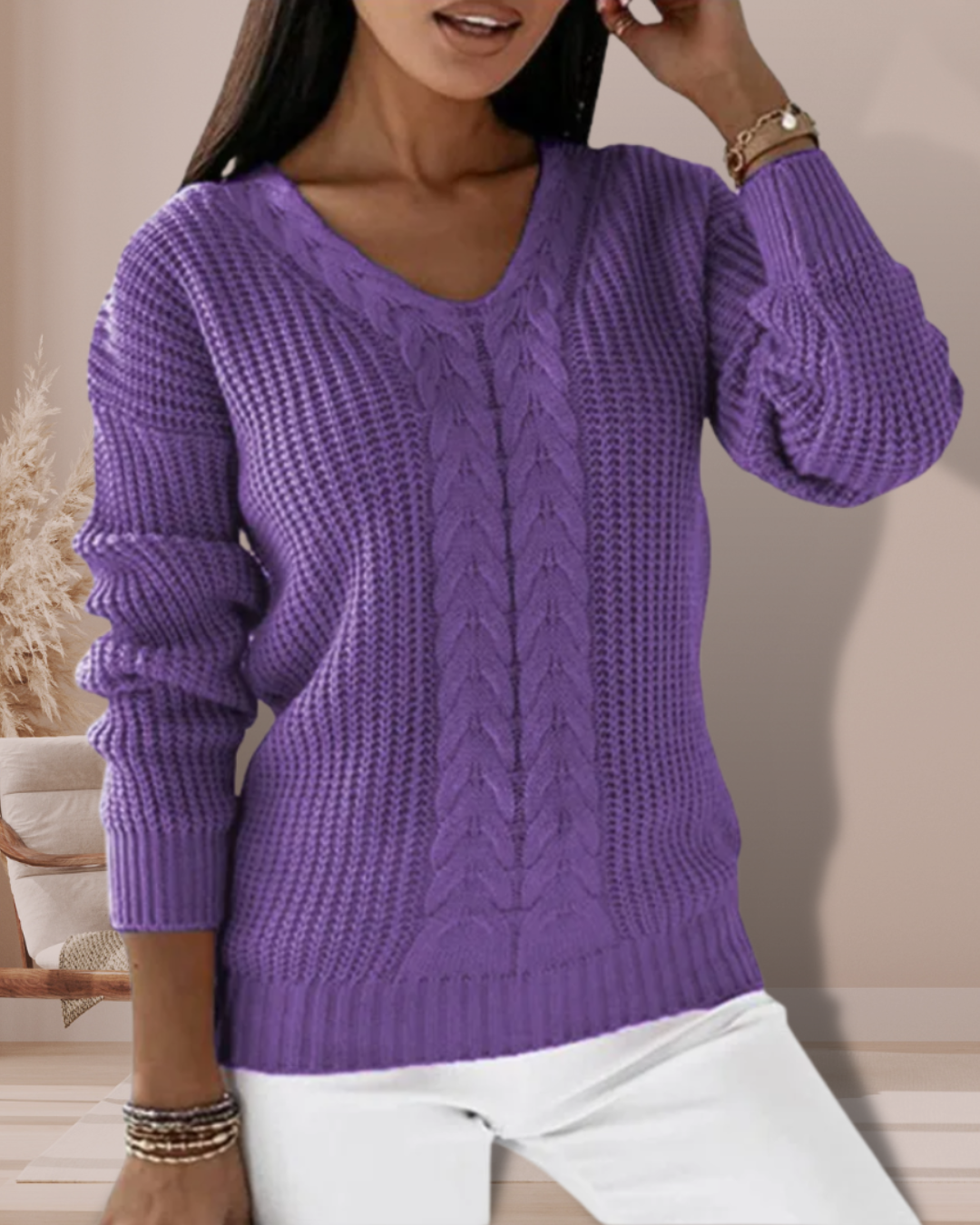 Eleganter gestrickter Pullover mit V-Ausschnitt
