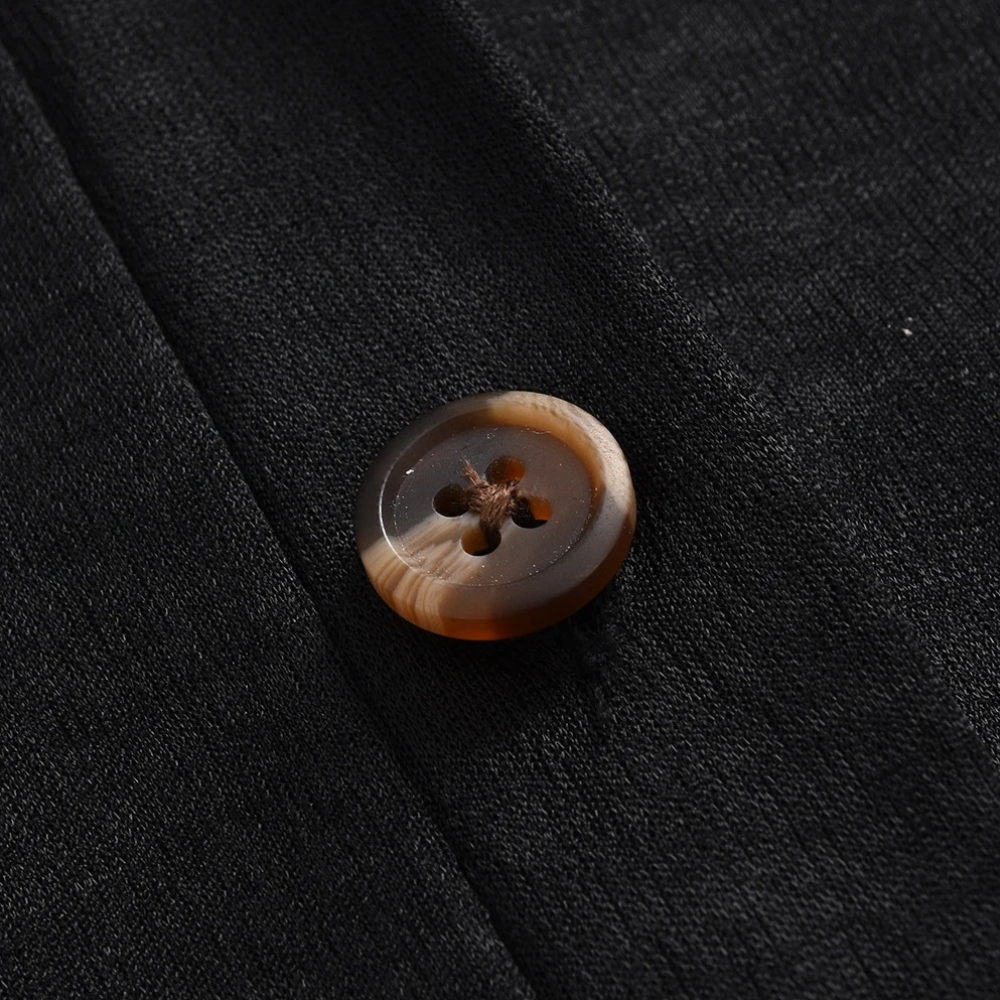 Leichte Damenstrickjacke für lässige und elegante Outfits - Lozenda