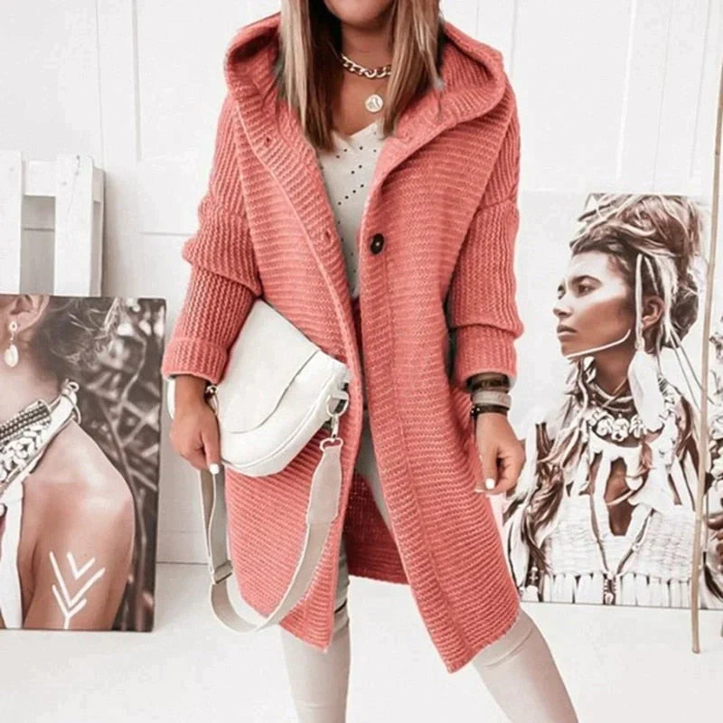Lena - Lange warme Strickjacke mit Kapuze