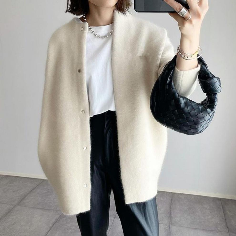 Bequeme Damen Strickjacke