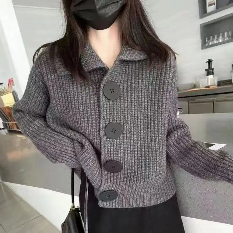 Elegante Strickjacke mit Knopfverschluss