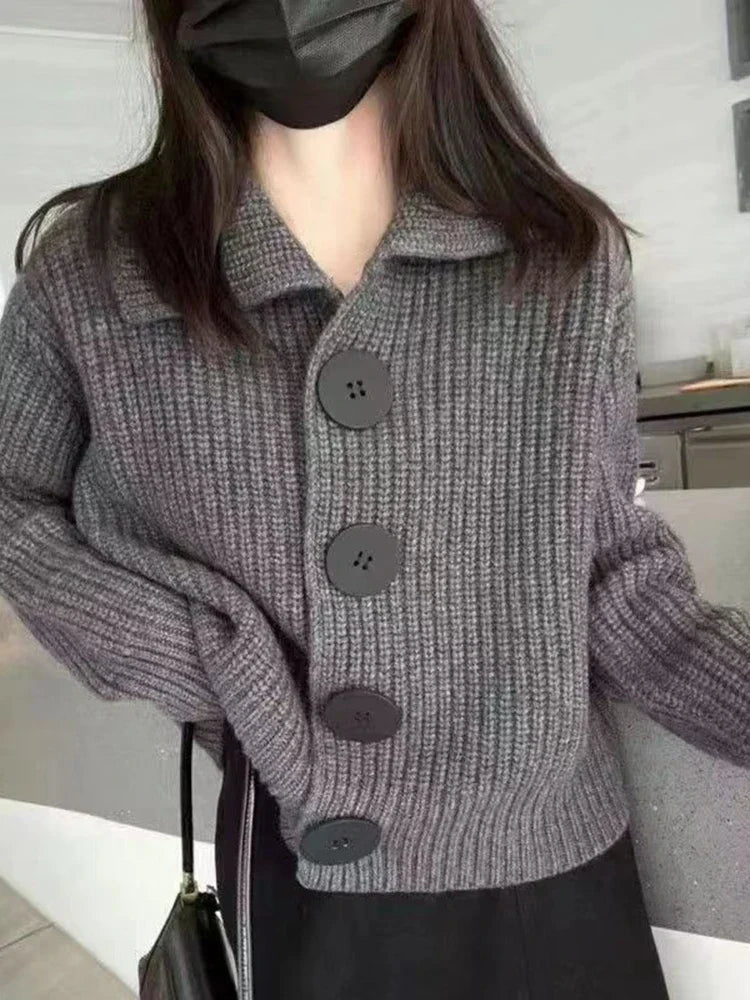 Elegante Strickjacke mit Knopfverschluss