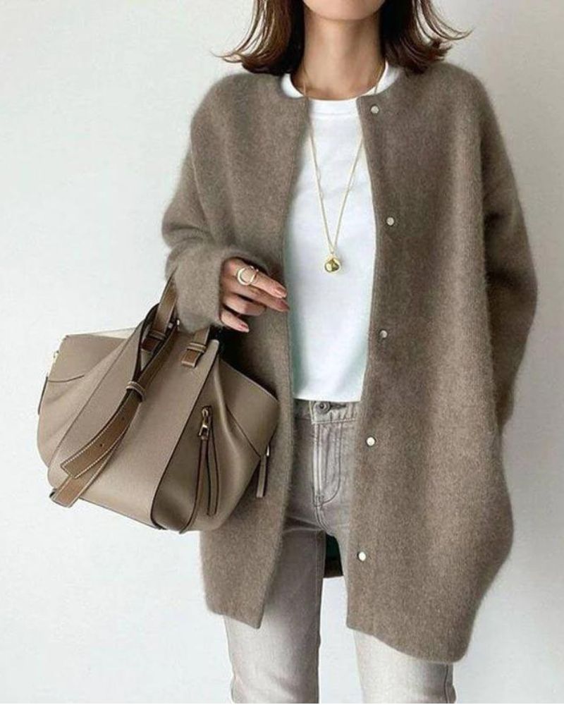 Bequeme Damen Strickjacke