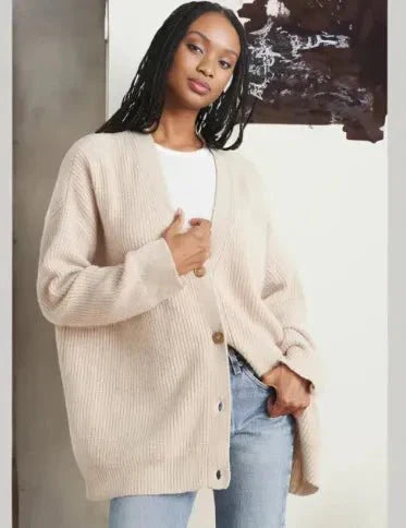 Strickjacke mit V-Ausschnitt