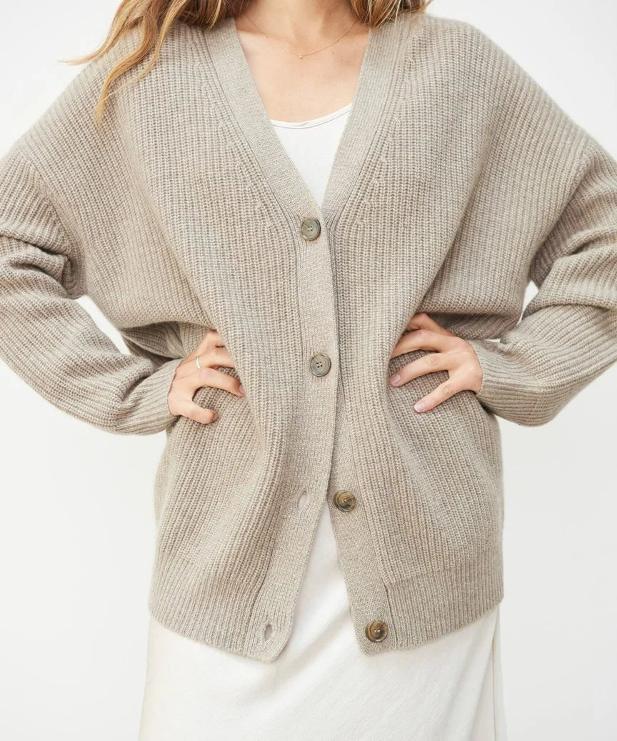Strickjacke mit V-Ausschnitt