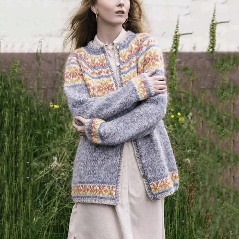 Arya - Farbige Strickjacke mit Knopfleiste